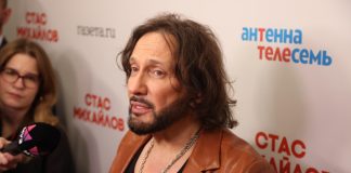 Стас Михайлов ответил критикам, настаивающим на возврате к прежнему имиджу.