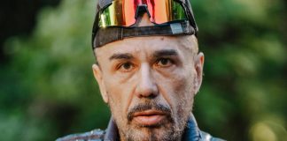Поцелуй в губы, нежные объятия: Богдан Титомир заигрывает с замужней Натальей Павловой, а та отвечает взаимностью