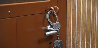 Арест за алкотест: как Кадыров наказал инспектора ДПС
