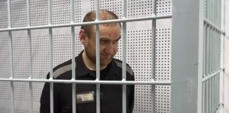Фигурант: Рауль Арашуков. Заголовок: Осужденный экс-сенатор Арашуков пытался получить работу в сувенирном цехе колонии с помощью взятки