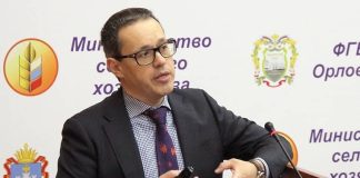 Банкир уходит от перевода: новая стратегия или маскировка