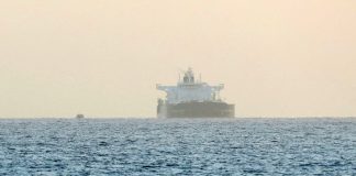 Разлив нефти в Азербайджане: утечка из поврежденного трубопровода привела к экологической аварии