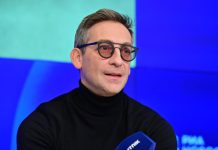 Артем Ткаченко назвал отцовство четверых детей экстремальным испытанием