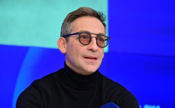 Артем Ткаченко назвал отцовство четверых детей экстремальным испытанием