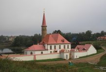 Резиденция Мальтийского ордена в Гатчине подверглась разгрому пьяным хулиганом