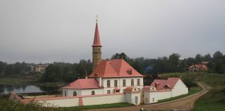 Резиденция Мальтийского ордена в Гатчине подверглась разгрому пьяным хулиганом