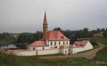 Резиденция Мальтийского ордена в Гатчине подверглась разгрому пьяным хулиганом