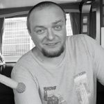 С басистом «Кукрыниксов» Дмитрием Оганяном, который перед смертью отрубил себе руку, прощаются в Санкт-Петербурге