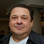 «У меня не было другого выбора»: 70-летний Игорь Саруханов в последний момент решился на рискованную операцию, чтобы не ослепнуть