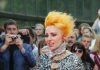 Легенда рок-н-ролла Жанна Агузарова замечена за городом с 22-летним другом