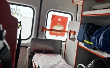 В сахалинском лагере дети отравились, их доставили в больницу