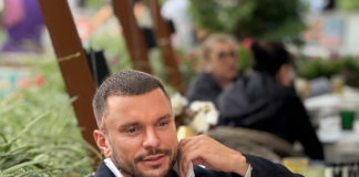 Гусев напомнил Романец об их связи во время брака с Феофилактовой и упрекнул за выходку при тогдашней жене