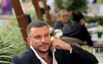 Гусев напомнил Романец об их связи во время брака с Феофилактовой и упрекнул за выходку при тогдашней жене