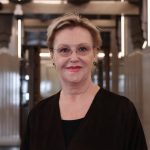 Ирина Розанова велела всем замолчать, особенно родне, заступаясь за сына Анны Михалковой