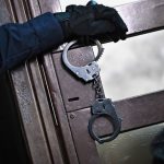 Взятки взяли в оборот