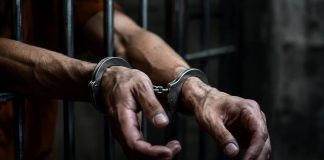 Из-за нападения на бригаду скорой помощи житель Санкт-Петербурга оказался в колонии
