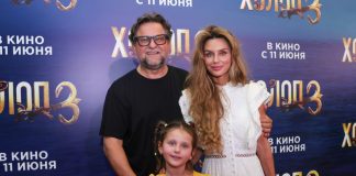 Торт с мотоциклом, песни под гитару и тосты от звезд: Александр Самойленко устроил жене Наталье Громовой сюрприз на юбилей