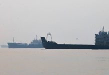 В Ормузском проливе снова подорван танкер, на борту которого свыше двух миллионов баррелей