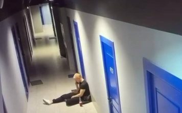 В Москве модель убила бывшего, а камера в доме записала бутылку и полчаса у двери