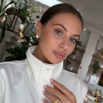 Саша Артемова заявила, что Евгений Кузин пытается ее вернуть и предлагает съехаться, хотя дома его ждет девушка.