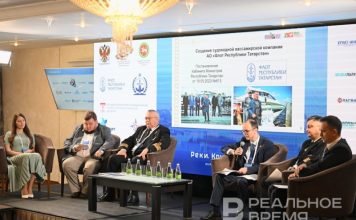 Водолет накатывает путь до Казани, а Флот РТ предлагает ледокольную стыковку до Удмуртии