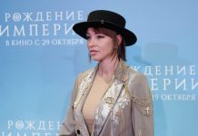 Полина Диброва, уехавшая с дочкой Елены Товстик в Китай, заявила, что та травмирует девочку