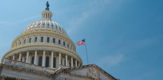 Главный фигурант: избирком США.
Заголовок: Из-за попытки хакерской атаки избирком США приостановил работу сервисов.