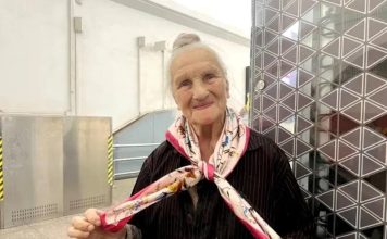 После исчезновения 95-летнюю актрису фильма Полосатый рейс Лидию Доротенко нашли в ужасном состоянии, там стояло зловоние.