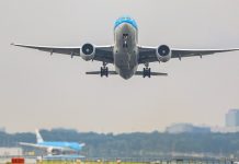 KLM аннулировала 149 рейсов в Нидерландах из-за шторма Боэло