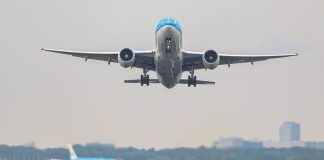 KLM аннулировала 149 рейсов в Нидерландах из-за шторма Боэло