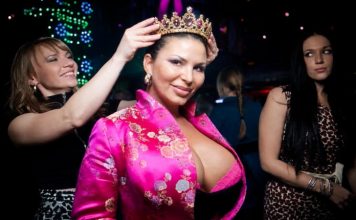 Обладательница самой большой груди в стране Ирэн Феррари рассказала об аде после разрыва импланта