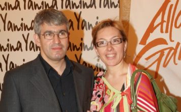 У 3-летнего сына любовницы истерики и проблемы с психикой, но муж Арины Шараповой добивается встреч.