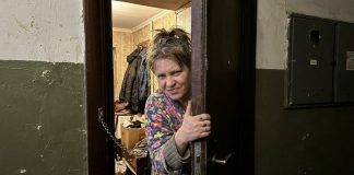 Продав квартиру семье с детьми, москвичка инсценировала сумасшествие и оставила покупателей ни с чем