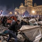 Сторонники Вучича в Белграде лишились палаточного лагеря после его разгрома