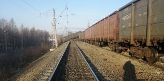 В Челябинской области локомотив покинул рельсовый путь