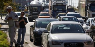Из-за взрывов в Киеве обесточены четыре района, электротранспорт прекратил движение