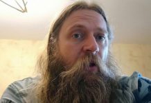 Евгений Тепляков рассказал о прекрасном самочувствии жены после рождения десятого ребенка и планах на одиннадцатого.