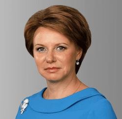 Дворцы в Подмосковье, виллы и коттеджи в Сочи, отели в Геленджике и на Алтае, сотни квадратных метров с крышей в Питере