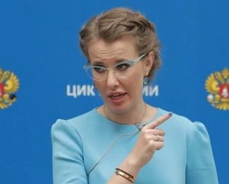 «Стоило бы вывезти снег или мусор»: журналистка Собчак публично «прошлась» по губернатору Беглову