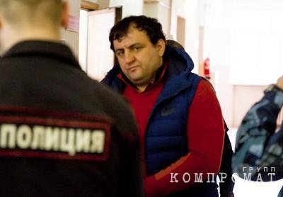 Политтехнолог и его жена осуждены на 4,5 и 5 лет соответственно за хищение более 180 млн руб. при закупке спортоборудования для Приморья
