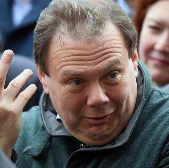 Возвращенец Михаил