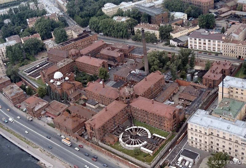 Торговый крест для &laquo;Крестов&raquo;