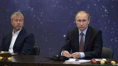 Абрамович купил в Израиле квартиру бывшей педагогу Владимира Путина.