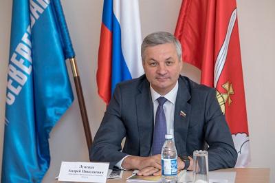 Спикер-сталевар Андрей Луценко.