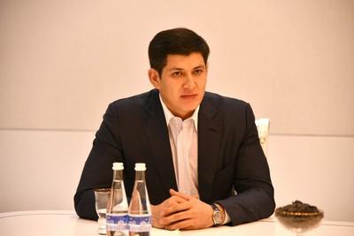 Рынок, таможня и Абдукадыры.