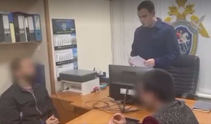 В Сочи опять задержали блогера-сыроеда Максима Свирепого, пытавшийся перевести младенца сына на питание солнцем и довел его до погибели