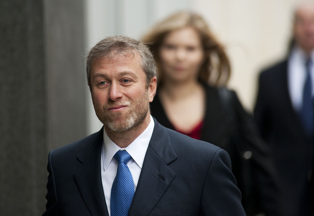 Роман с заместителем премьер-министра: Абрамович купил подмосковный дом Мантурова
