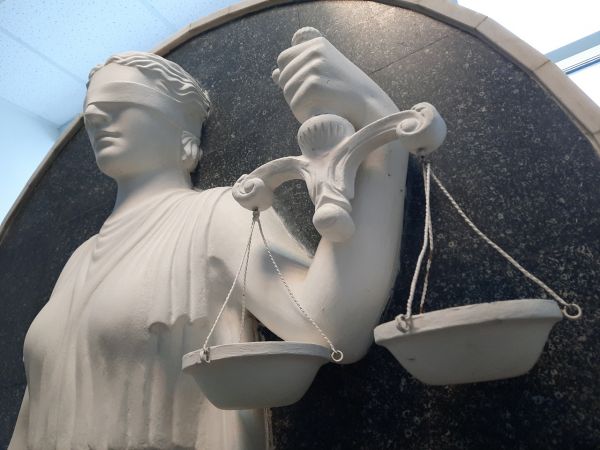 Генеральная прокуратура передала в судебные инстанции дело о вымогательстве средств у Канделаки и её супруга