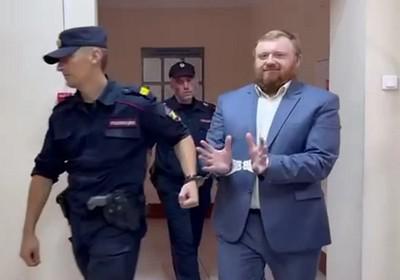 Андрею Ищенко избрали 6 лет.