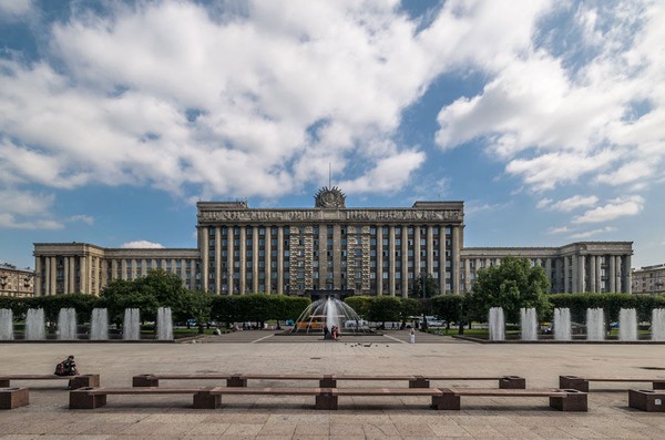 Наследие "Ленинца" кормит семью Андрея Турчака.